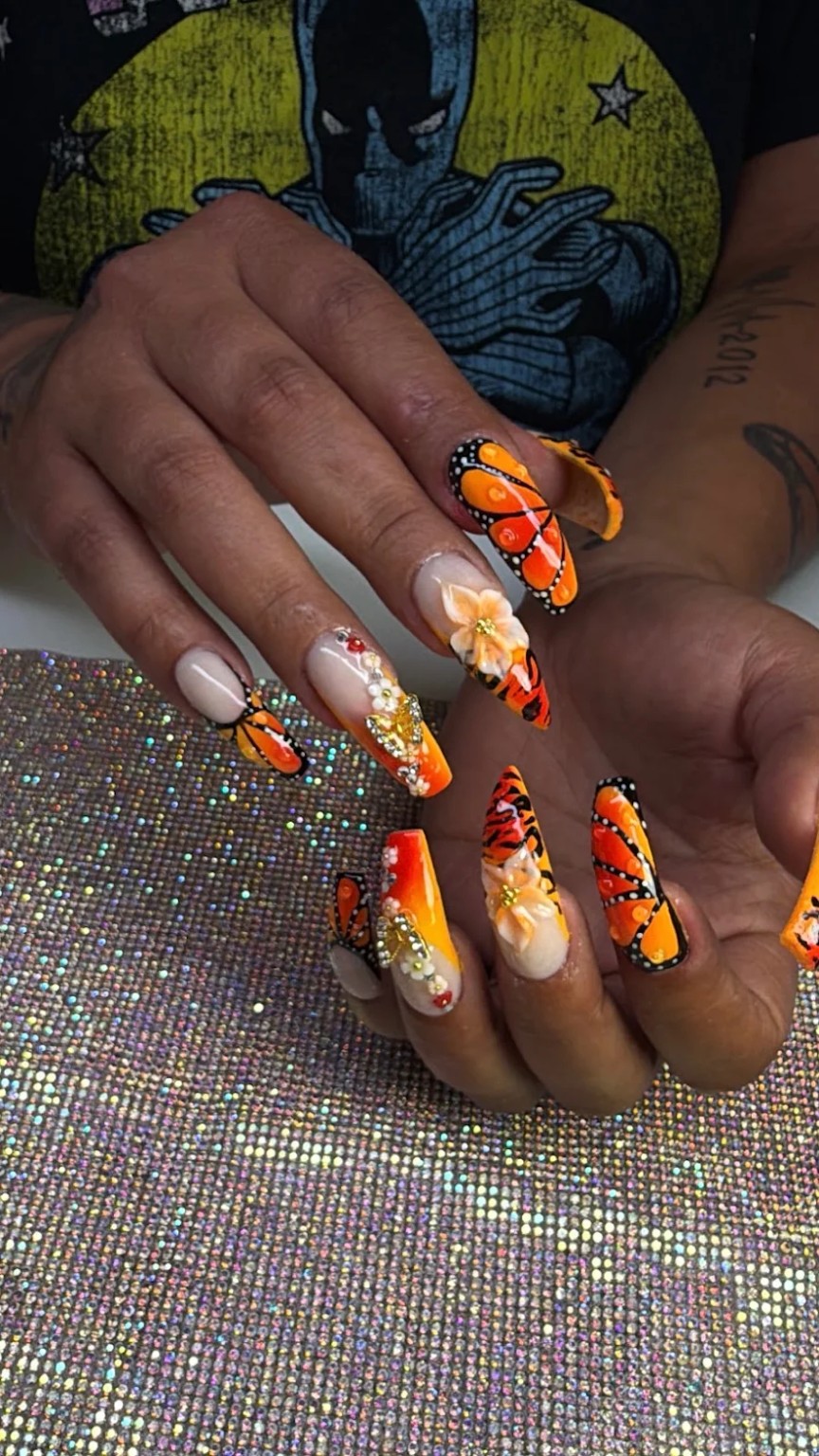 Green marble and gold nail art